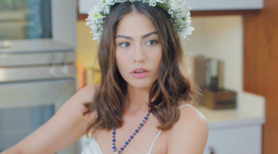 Daydreamer Puntata 8: Sanem interpretata da Demet Ozdemir Credits Mediaset