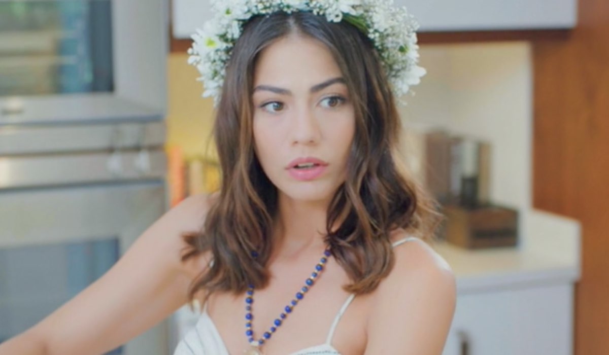 Daydreamer Puntata 8: Sanem interpretata da Demet Ozdemir Credits Mediaset
