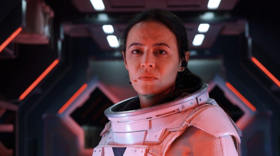 Giorgia Sinicorni in una scena di Missions serie tv. Credits: OCS.