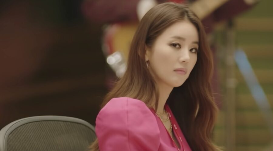 L'attrice Park Joo-mi In Una Scena Del Trailer Di Love (Ft. Marriage And Divorce). Credits: Netflix