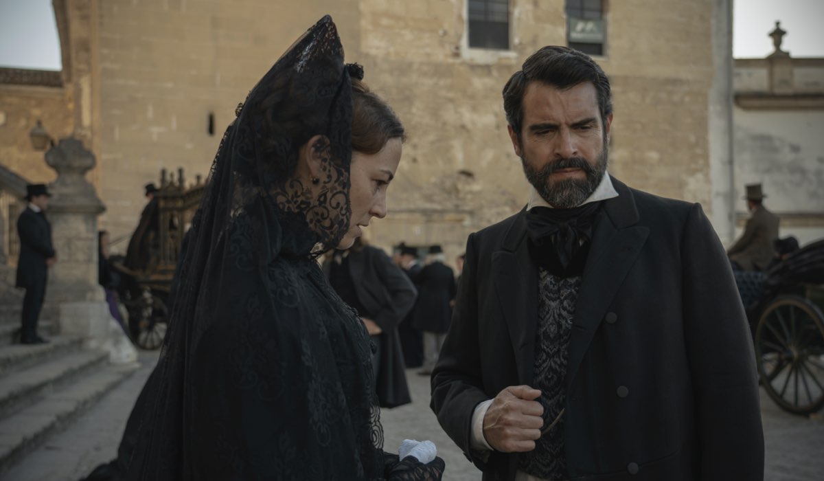 Leonor Watling e Rafael Novoa in una scena di La Templanza. Credits: Amazon Studios.