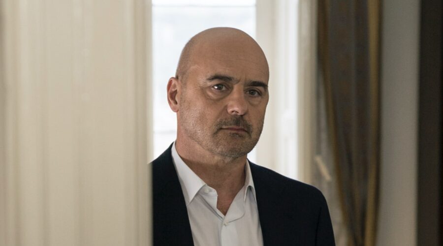 Luca Zingaretti Ne Il Commissario Montalbano Il Metodo Catalanotti Credits: Duccio Giordano e Rai