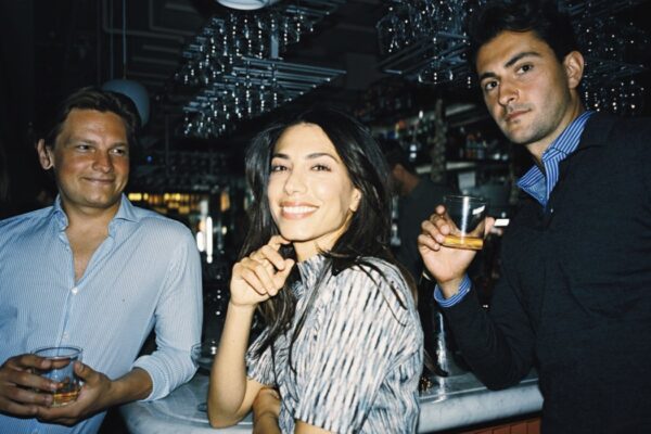 Leya e i protagonisti di Snabba Cash. Credits: Jonas Alarik/Netflix.