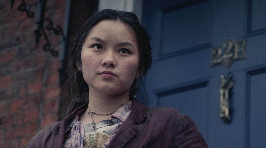 Thaddea Graham (Bea) ne Gli Irregolari Di Baker Street Credits: Matt Squire E Netflix