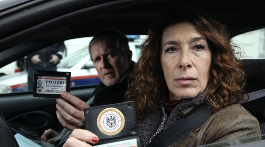 Una Scena Di Tatort- Scena Del Crimine Credits: Giallo