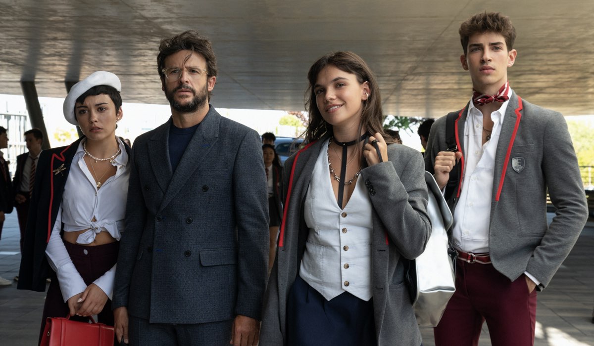 Come finisce Elite 4. Da sinistra a destra: Carla Díaz (Ari), Diego Martin (Benjamin), Martina Cariddi (Mencía), e Manu Ríos (Patrick). Credits: Niete/Netflix.