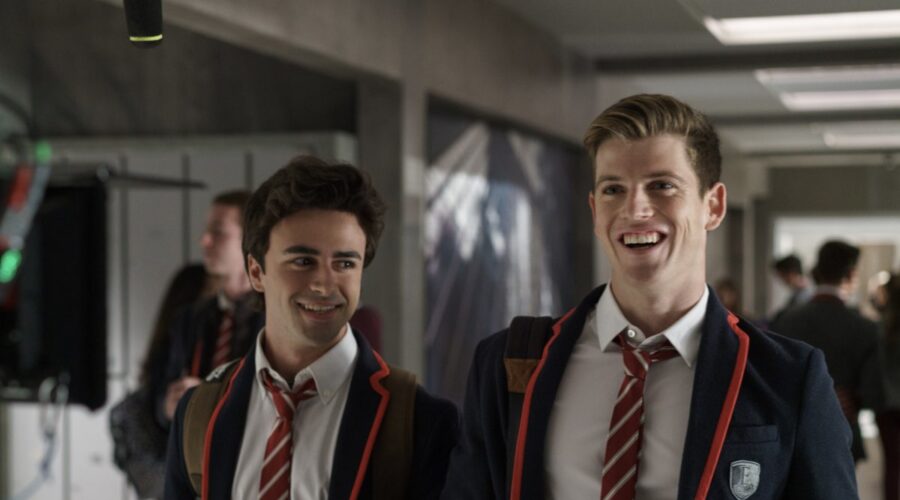 Itzán Escamilla e Miguel Bernardeau in Élite 4. Credits: Netflix.