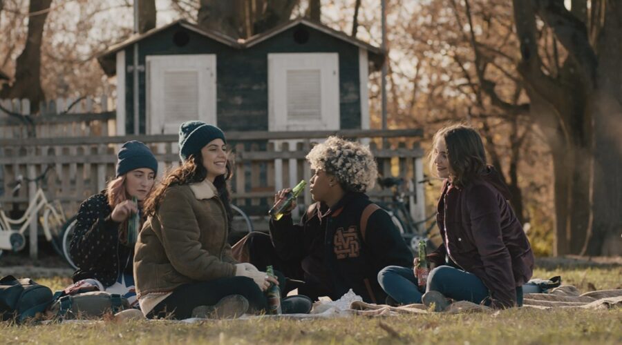 Fotini Peluso (Sofia), Cecilia Bertozzi (Anna), Catherine Balsamo (Viola) e Anna Signoroldi (Emilia) In Nudes Credits: Rai/BiM