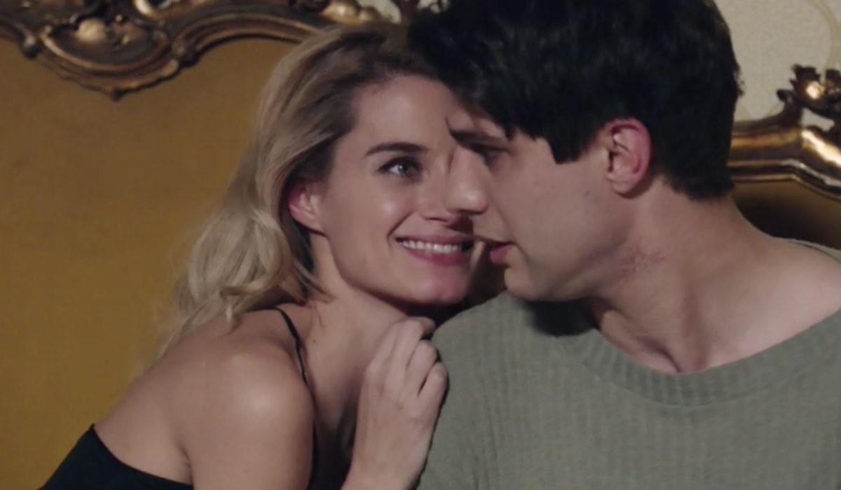 Il Paradiso Delle Signore 5 Puntata 119: Ludovica Brancia Di Montalto e Marcello Barbieri interpretati da Giulia Arena e Pietro Masotti Credits Rai