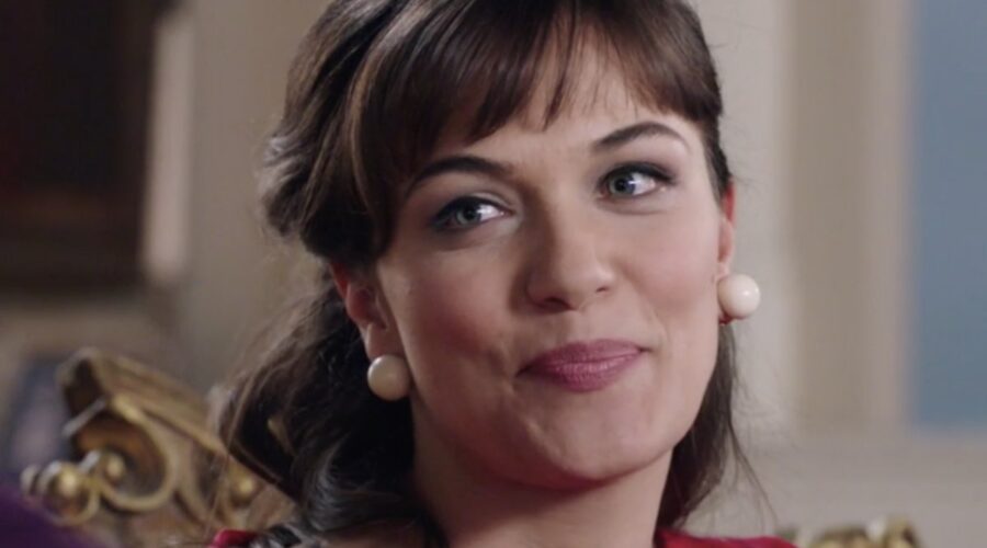 Il Paradiso Delle Signore 5 Puntata 87 Marta Guarnieri interpretata da Gloria Radulescu, qui a Villa Guarnieri Credits Rai