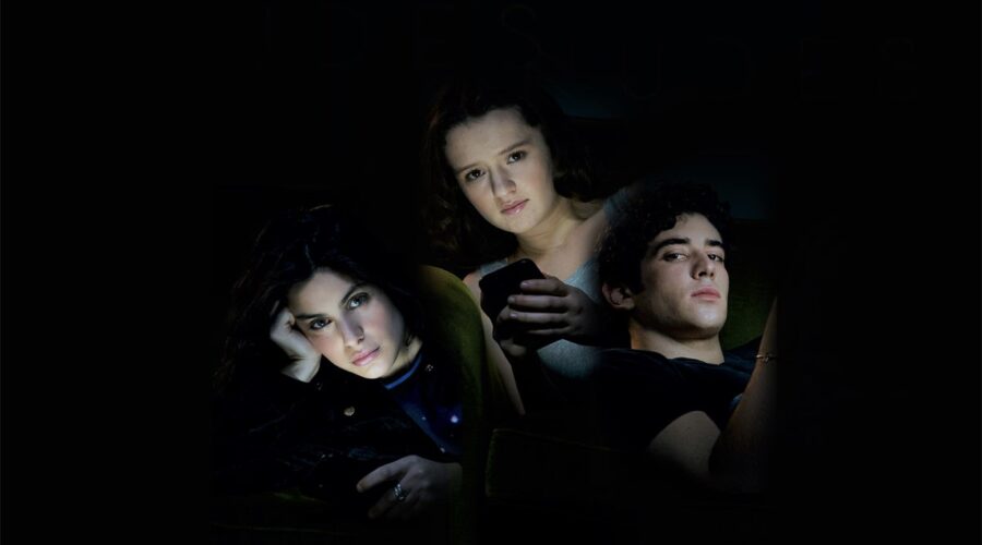 Fotinì Peluso, Nicolas Maupas e Anna Agio nella serie Nudes. Credits: BiM/Rai Fiction.