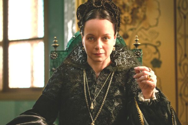 Samantha Morton protagonista di “The Serpent Queen”. Credits: Starzplay