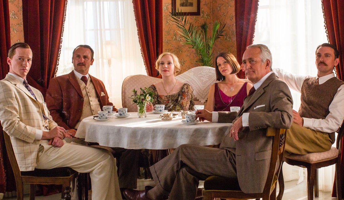 Una Scena Di Seaside Hotel Serie Tv Credits:Tv2000