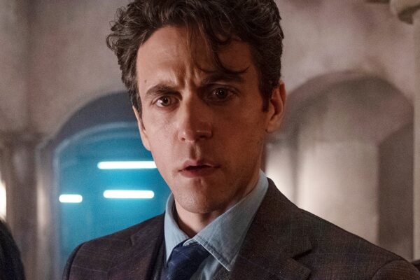 Ashley Zukerman In Una Scena De Il Simbolo Perduto Credits: Sky