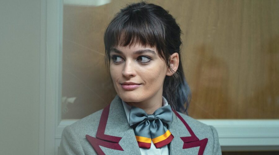 Emma Mackey In Sex Education 3x04. Credits: Sam Taylor/Netflix © 2020