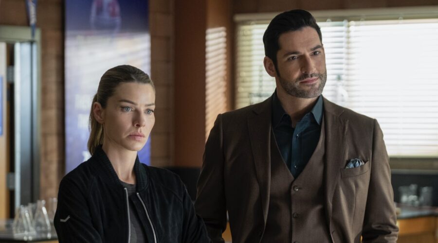 Da sinistra: Lauren German e Tom Ellis in una scena di Lucifer 5B. Credits: John P. Fleenor/Netflix.