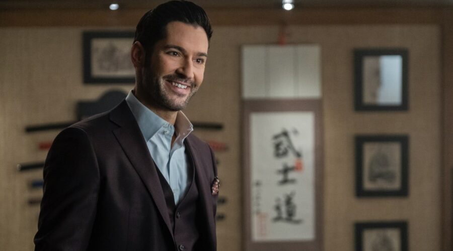 Tom Ellis in una scena di Lucifer 5B. Credits: Netflix.