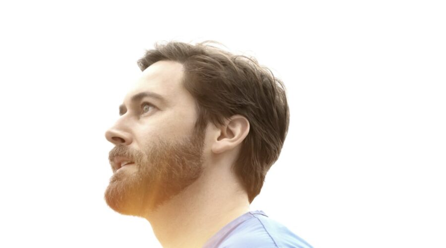 Ryan Eggold nel poster di “New Amsterdam 3”. Credits: Mediaset.