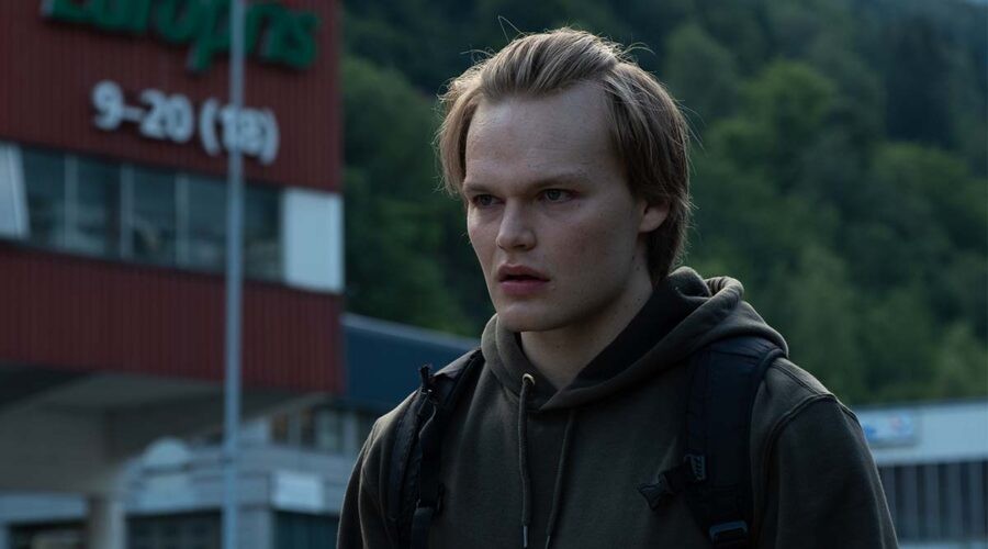 David Stakston (Magne Seier) in una scena della serie TV Ragnarok. Credits: Christian Geisnaes/Netflix.