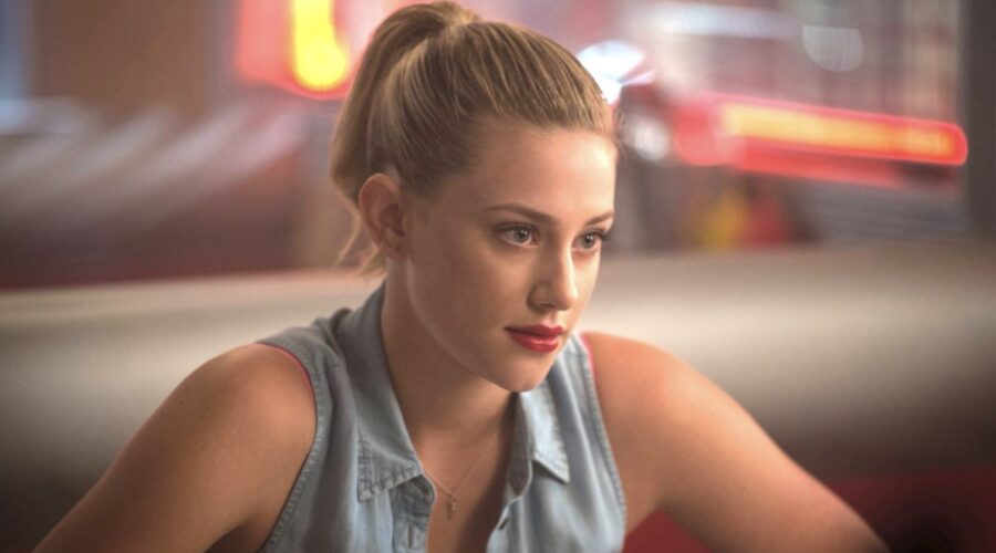 riverdale betty cooper lili reinhart courtesy of everett collection