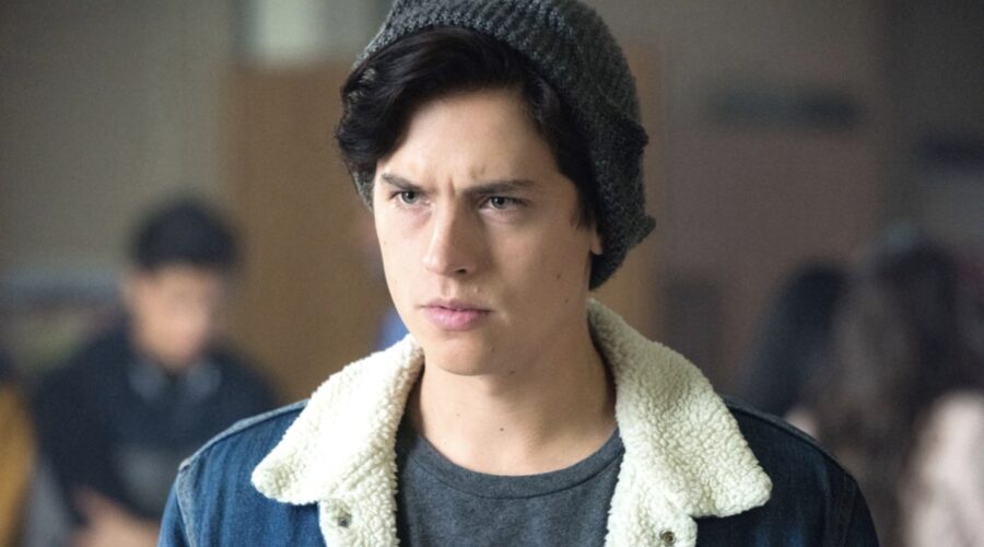 riverdale jughead cole sprouse courtesy of everett collection
