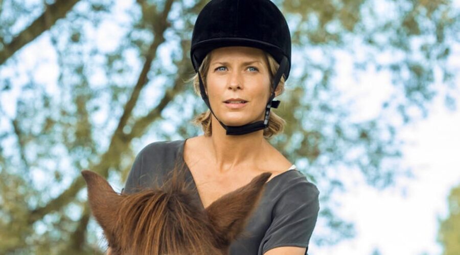 Valerie Niehaus Interpreta Leonie In La Casa Tra Le Montagne. Credits: Beta Film/Mediaset