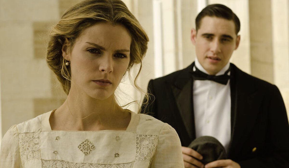 Alicia (Amaia Salamanca) e Andres (Llorenç González) In Grand Hotel. Credits: Mediaset