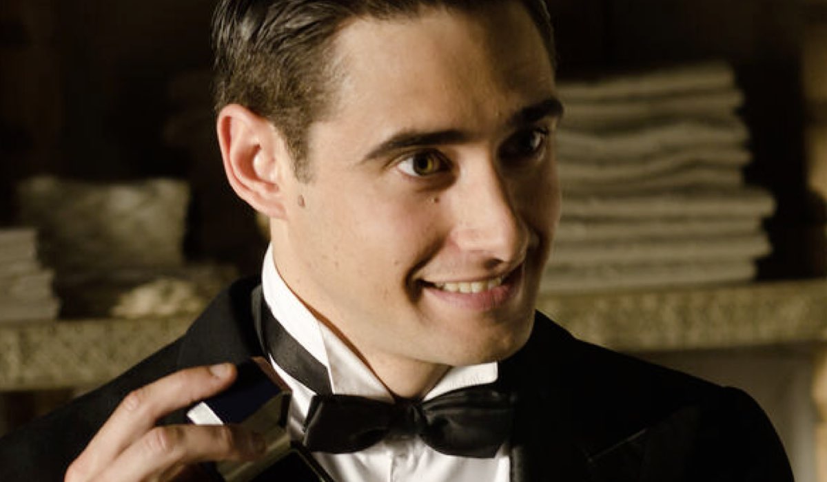 Llorenc Gonzalez Interpreta Andres In Grand Hotel Credits: Mediaset