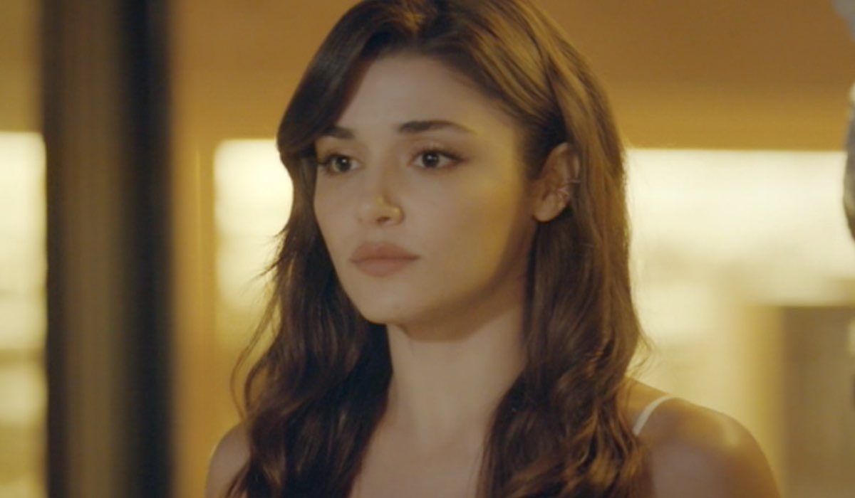 Love Is In The Air, episodio 13: Eda Yıldız interpretata da Hande Erçel. Credits: Mediaset