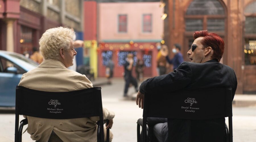 Michael Sheen e David Tennant In Good Omens 2 Stagione Credits: Amazon Prime Video