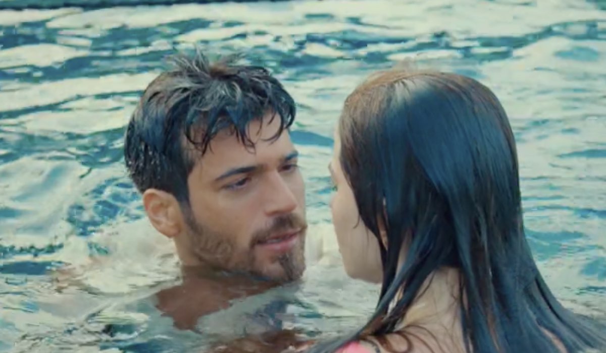 Ozgur ed Ezgi Si Tuffano In Mr Wrong Credits: Mediaset
