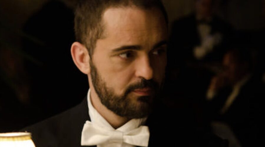 Pedro Alonso Interpreta Diego In Grand Hotel Credits: Mediaset
