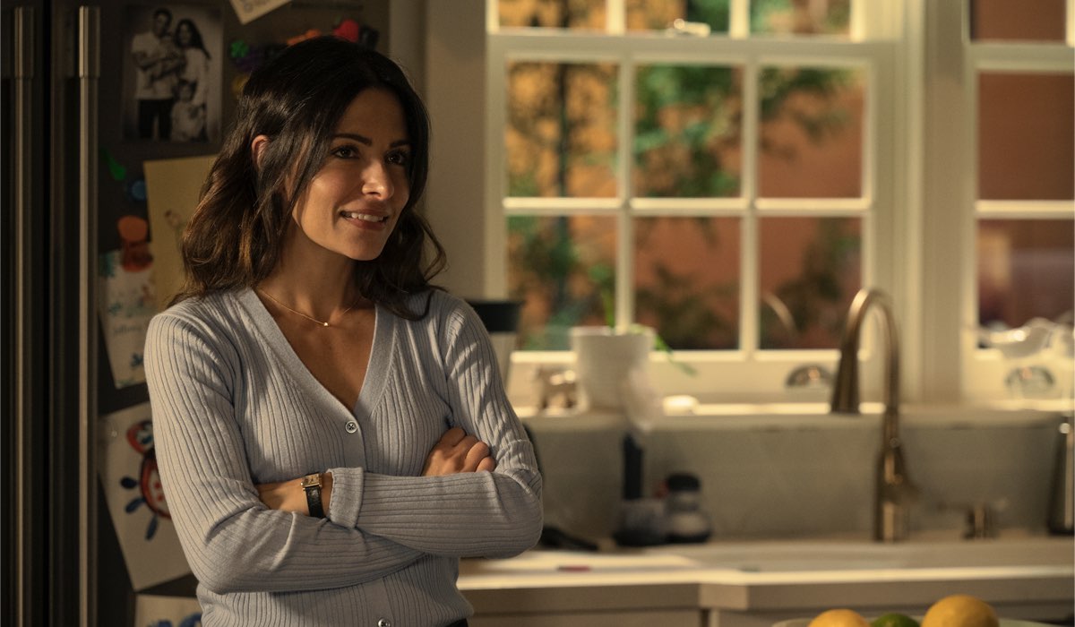 “Sex/Life”: una scena con Sarah Shahi. Credits: Amanda Matlovich/Netflix © 2021.