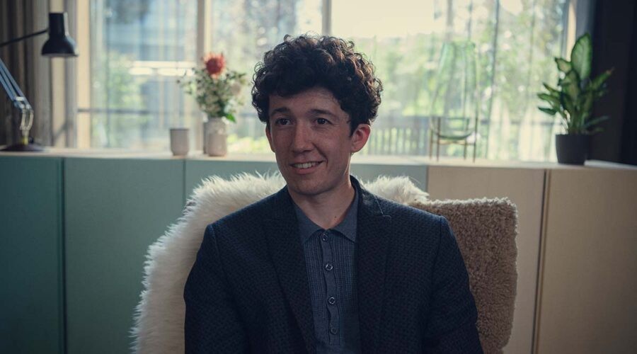 Moritz (Maximilian Mundt) in una scena della serie TV Come vendere droga online (in fretta). Credits: Bernd Spauke/Netflix.