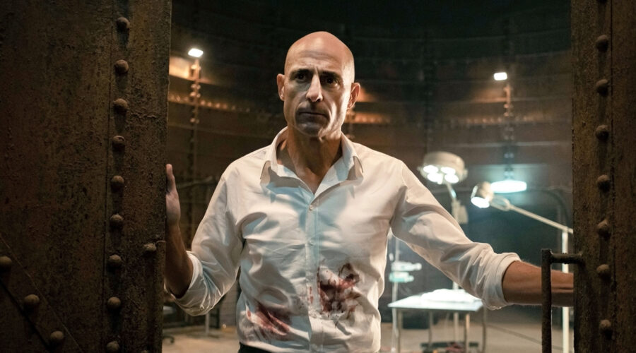 Mark Strong (Daniel Milton) in una scena di “Temple”. Credits: Sky.