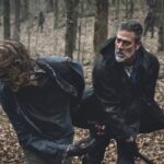 Jeffrey Dean Morgan interpreta Negan in una scena di “The Walking Dead”. Credits: AMC/Disney+.