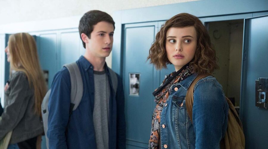Dylan Minnette e Katherine Langford nella serie TV Tredici. Crediti: Beth Dubber/Netflix.