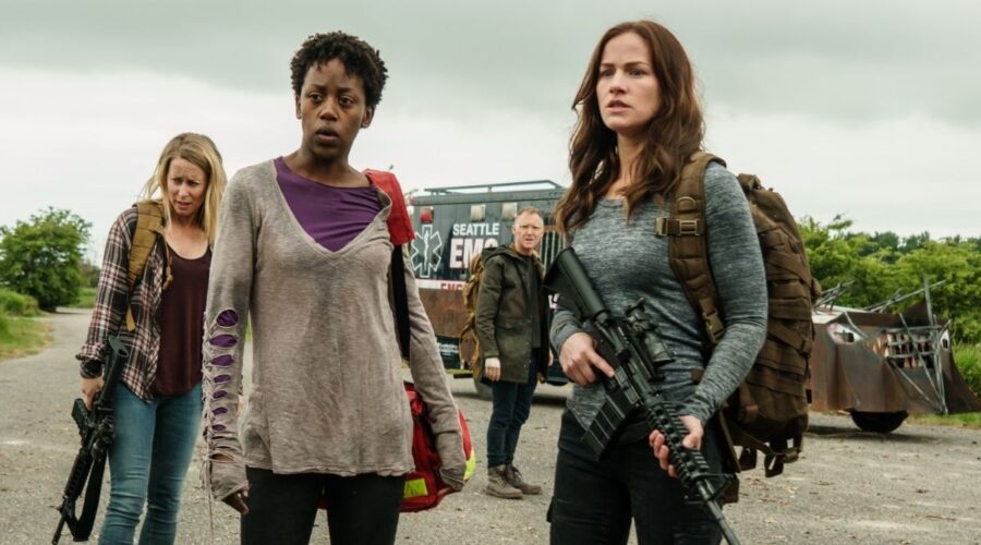 Van Helsing: Doc (Rukiya Bernard) e Vanessa Van Helsing (Kelly Overton). Credits: Netflix.