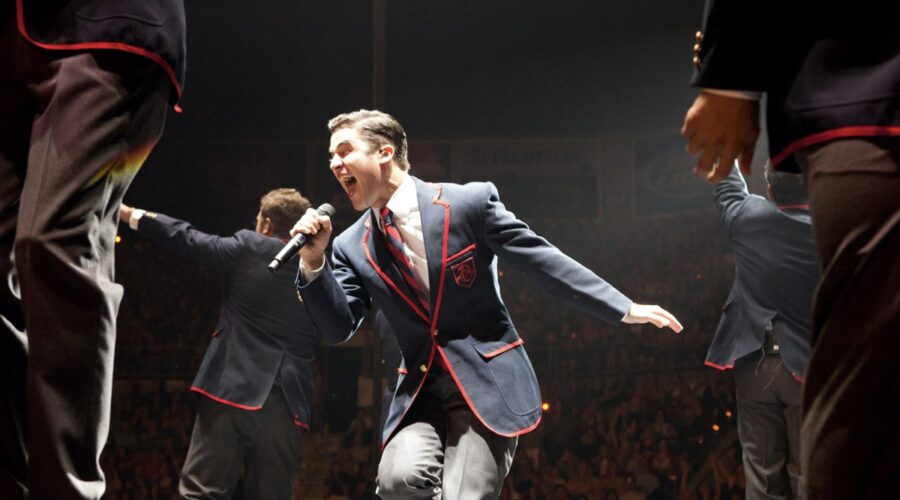 Darren Criss (Blaine Anderson) in una scena di