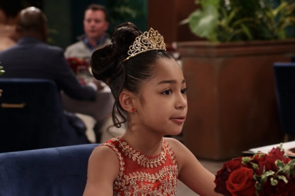 La famiglia Mckellan 4: Jordyn Raya James interpreta Ami, qui nell'episodio 5. Credits: Courtesy of Netflix © 2021