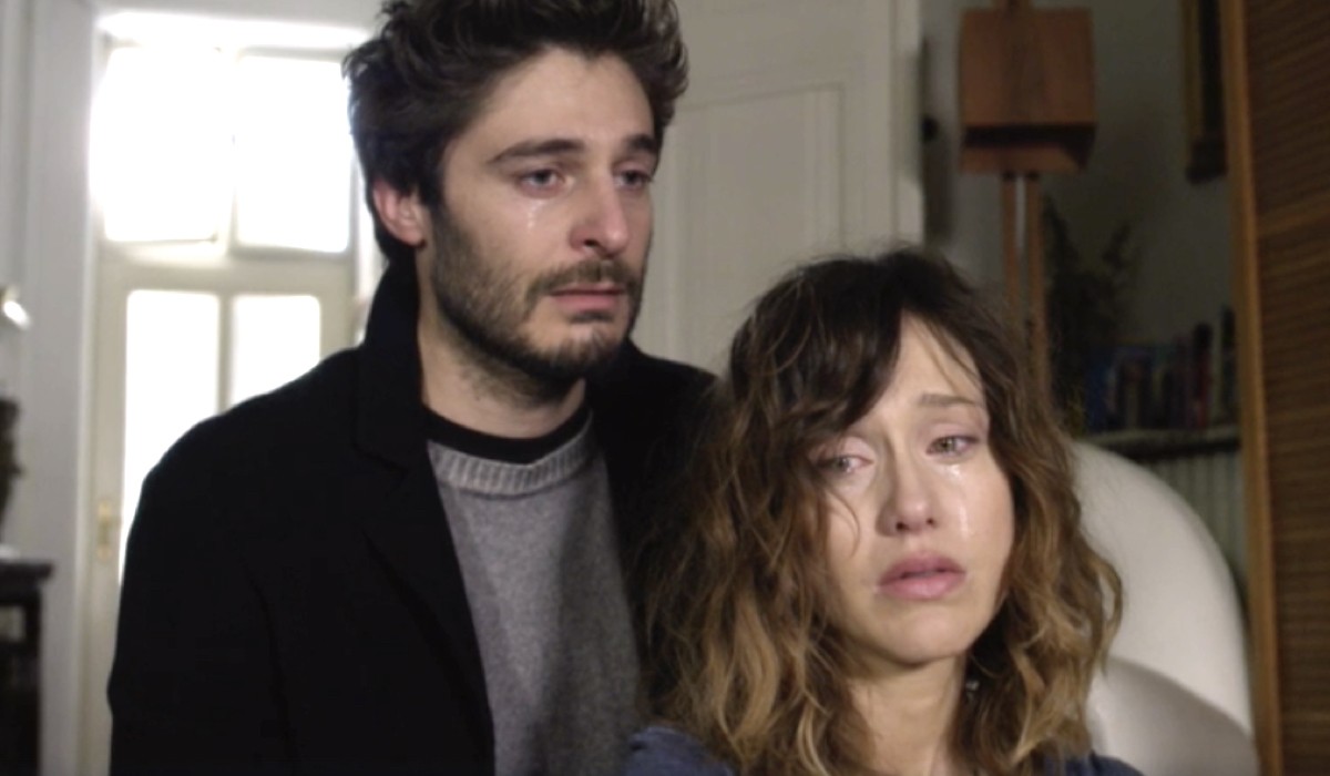 Da sinistra: Lino Guanciale (Leonardo Cagliostro) e Gabriella Pession (Anna Mayer) in una scena dell'episodio 12 de 