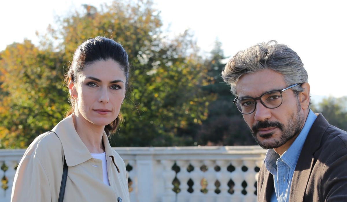 Anna Valle e Giuseppe Zeno In Luce Dei Tuoi Occhi Credits: Pierfrancesco Bruni Per Banijay Studios Italy/Mediaset