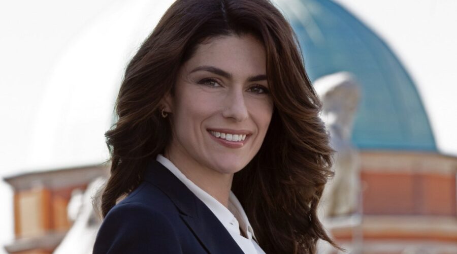 Anna Valle Interpreta Emma In