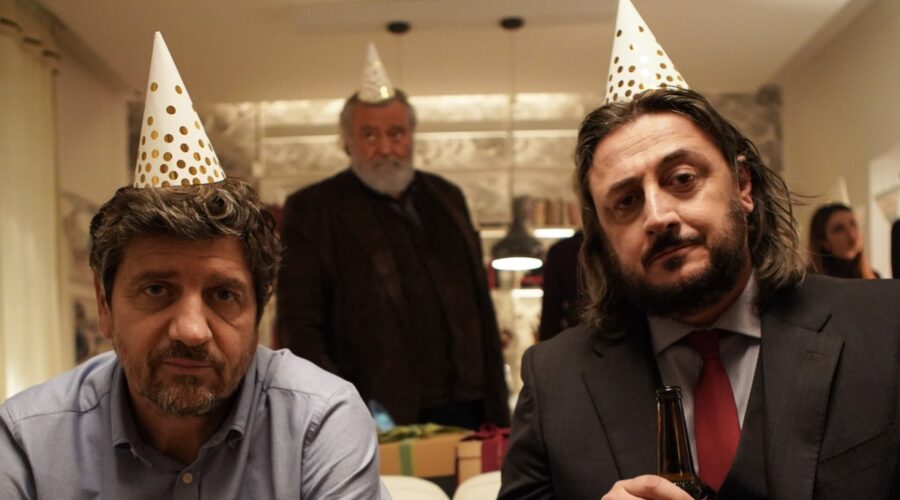 Fabio De Luigi (Giovanni), Alessandro Betti (Antonio) e Diego Abatantuono (Renato) In