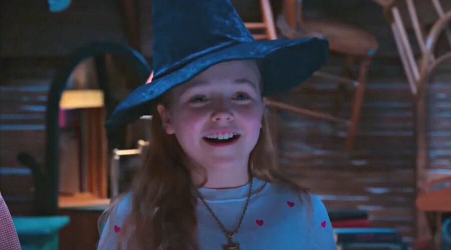 Gatte per Magia: Sophia Reid-Gantzert è Willa Ward. Credits: Netflix