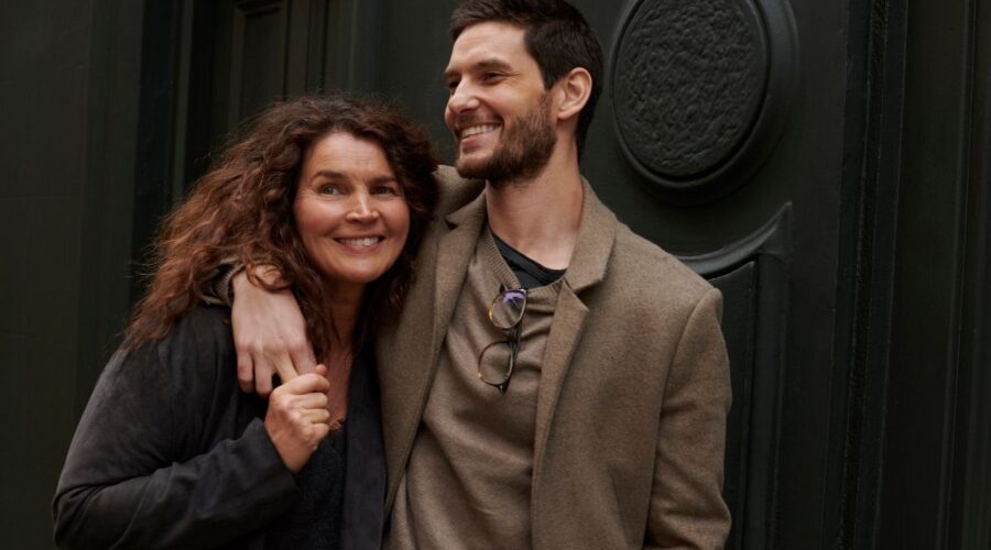 Gold Digger Per Episodio 2 Julia Day Julia Ormond Benjamin Ben Barnes Credits: Sky Italia