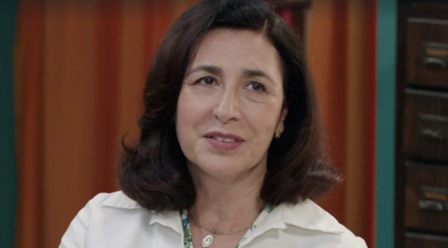 Antonella Attili (Agnese Amato) in una scena della puntata 1 de