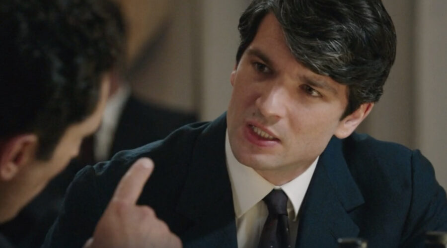 Filippo Scarafia (Roberto Landi) in una scena della puntata 2 de
