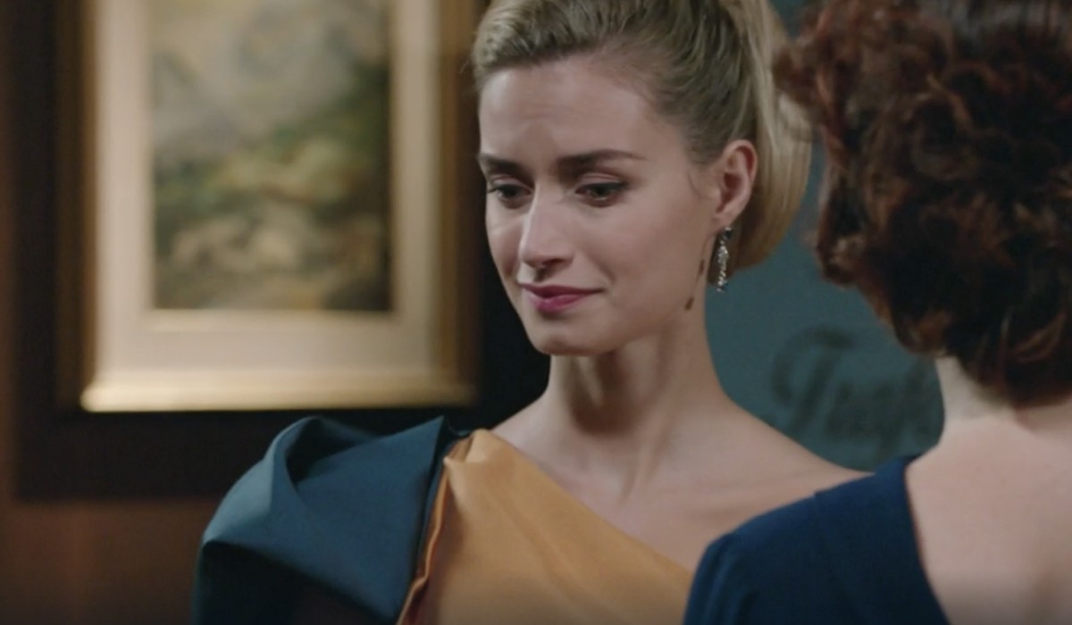 Giulia Arena (Ludovica Brancia di Montalto) in una scena della puntata 5 de