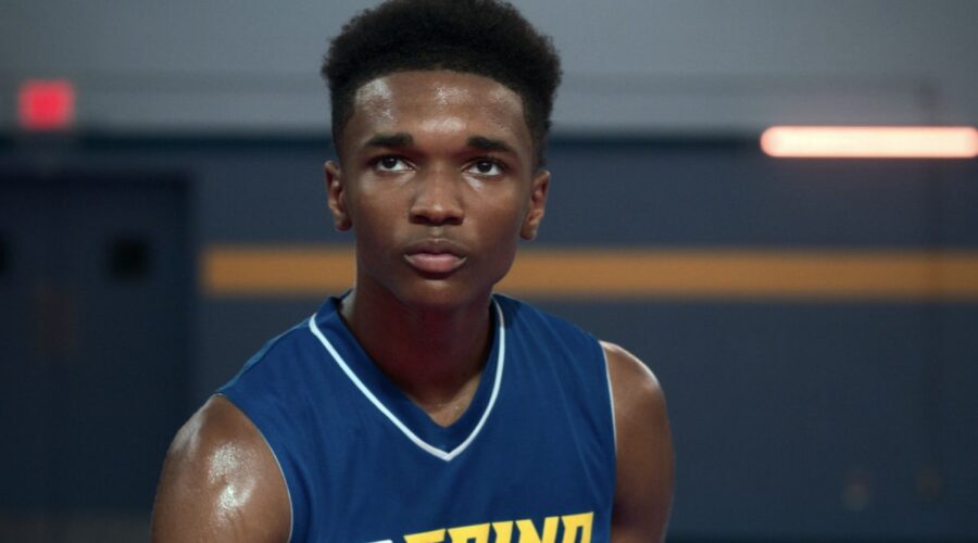 Isaiah Hill (Jace Carson) In Una Scena Di